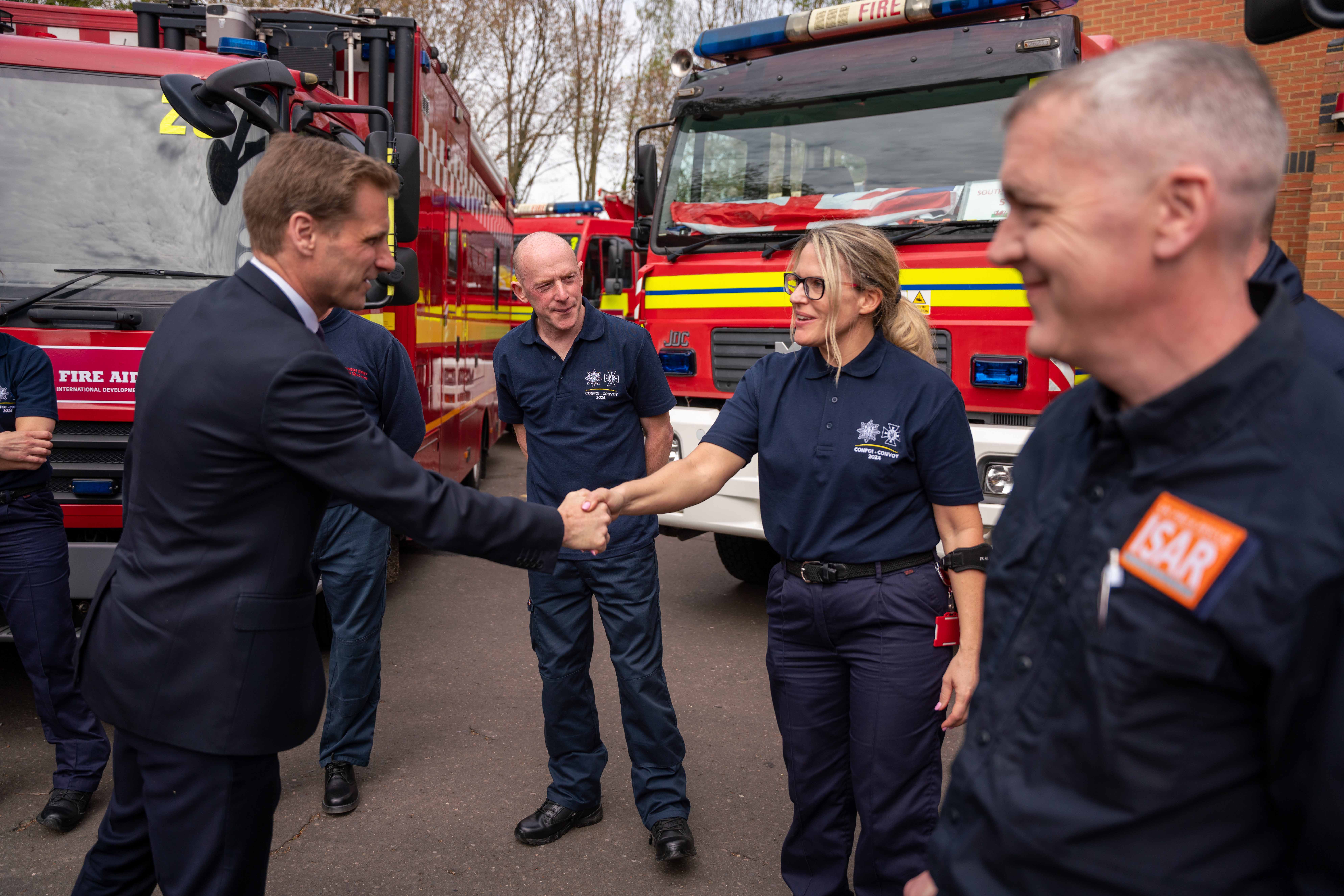 Minister Philp meeting volunteers participating in the convoy.